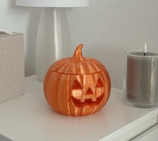 Leuchtender Deko-Kürbis aus