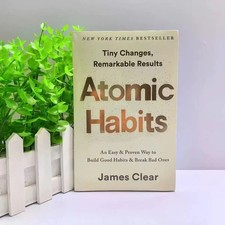 Atomic Habits von James Clear Paperback  English Book
