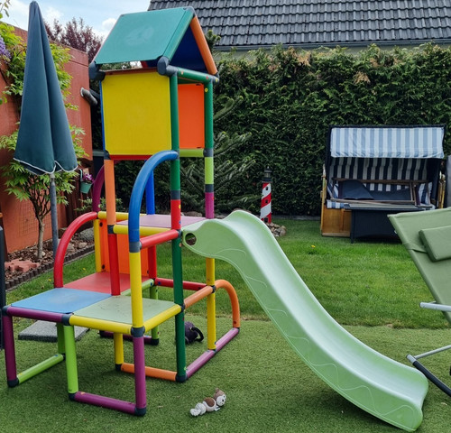 Spielturm für draußen mit
