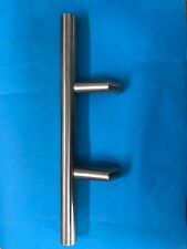 Stoßgriff edelstahlfarben 40 cm lang 15 cm Achsmaß verstaubt und verkratzt, ohne