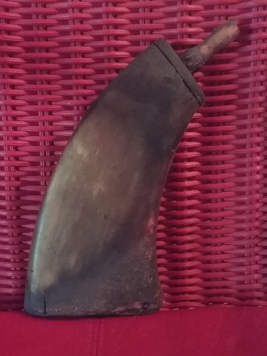 Pulverhorn antik aus - pulverhorn, horn