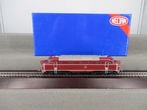 Heljan spur 1202 diesellok - h0,