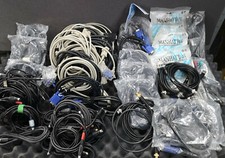 Verschiedene Video / VGA Kabel als Restposten inkl. case siehe Foto