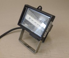 Flutlicht Scheinwerfer  230 Volt 150 Watt von Feuerwehr / THW ; Halogenstrahler