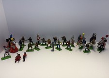 Britains Deetail Mixed Soldier