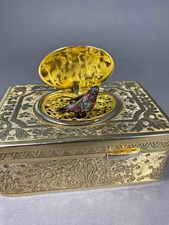 Alte Singvogeldose mit