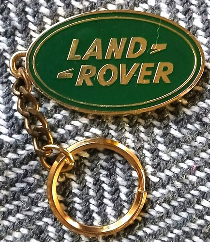 Vintage land rover - land,