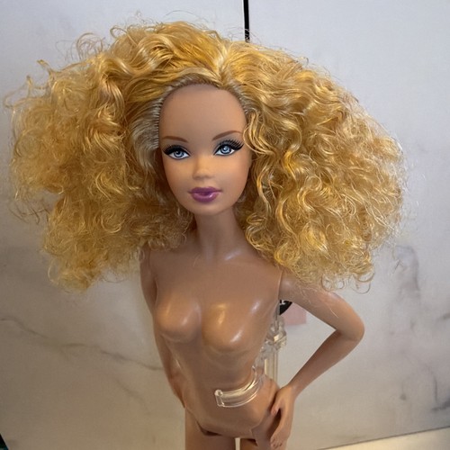 Barbie basics doll model - basics, no
