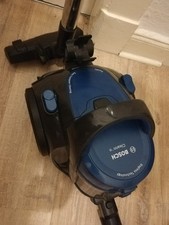 Bosch Bodenstaubsauger BGC05A220A Cleann n 700 Watt