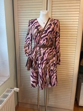 Tolles Kleid von COMMA rosa