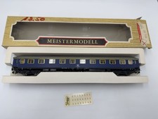 Liliput 894 00 Schnellzugwagen