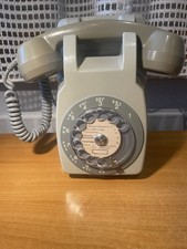 Altes PTT-Wählscheiben-Wand-Telefon aus Frankreich