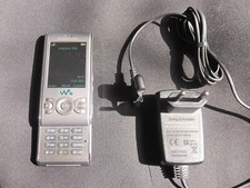 Sony Ericsson W595 Slider Tastenhandy Retro Vintage Handy volle Funktion Akku OK