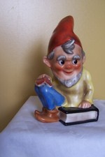 alter Rauchverzehrer        Zwerg    auf  Buch         -  Goebel -  Hummel