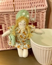 Kleine Tilda Stoffpuppe