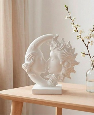Mond und sonne skulptur - und,