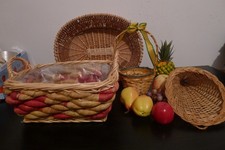 4 schöne verschiedene Körbe