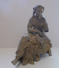 antike Statue aus Metall mit