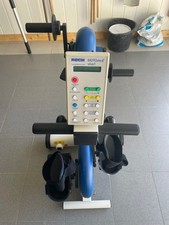 Arm- und Beintrainer Reck