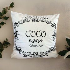 Designer Kissenhülle „Coco“ Parfum Hersteller Logo Modern French Style ?