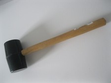 unbenutzter Gummi Hammer mit Holzgriff (Hammerkopf 4 x 7,5 cm)