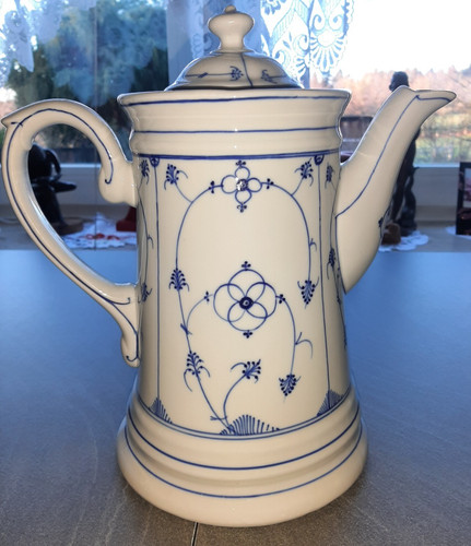 Alte kaffeekanne indisch blau - kaffeekanne,