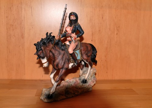 Handbemalte polyresin figur - handbemalte,