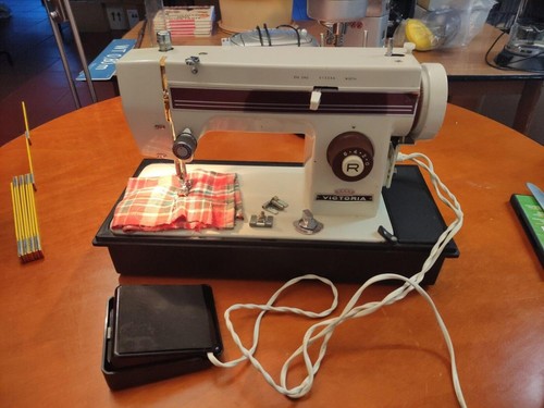 Nähmaschine victoria model - model, 4m