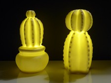 LED Figur Kaktus Keramik Weis