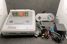 Super Nintendo Entertainment System * SNES * One Chip Konsole mit Donkey Kong 