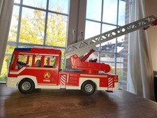 Playmobil City Action Feuerwehrauto Feuerwehr-Leiterfahrzeug mit Sirene