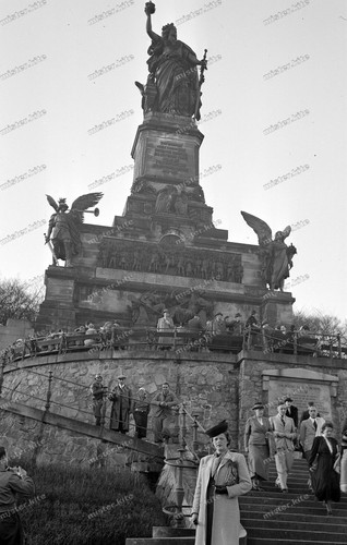 Negativ-Niederwalddenkmal-Rüd