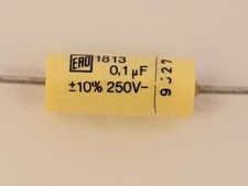 15 Stk Kondensatoren MKT 1813