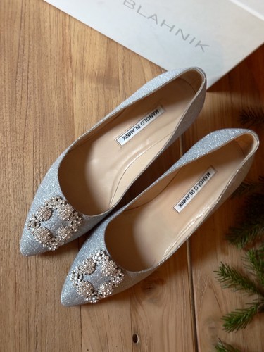 Manolo blahnik hangisi - manolo, `hangisi`