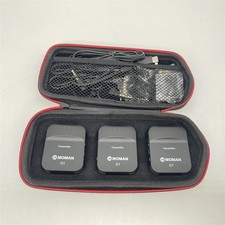 3x Drahtlose Lavalier-Mikrofone, Moman C1X 2,4 GHz, 8 Stunden Betriebszeit, für 
