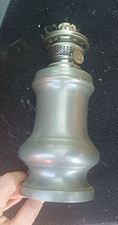 Antike zinnlampe mit prägung - antike,