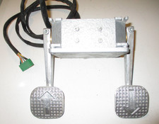 Doppelfußpedal Fußpedal Pedale Gabelstapler Elektrowagen Fußschalter evtl. zapi