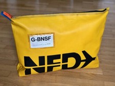 NFD Nürnberger Flugdienst Company Mail Boeing B757 G-BNSF Versapak Bordtasche