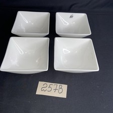 ASA Porzellan 4 Schalen B. 11cm. H. 5cm.