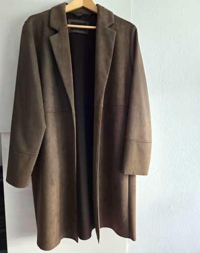 The outerwear mantel - ,