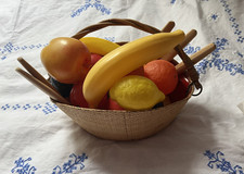 Original DDR Obstkorb mit 5 Obstmesser und Plasteobst
