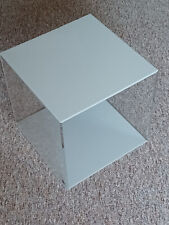 Beistelltisch - Würfel aus