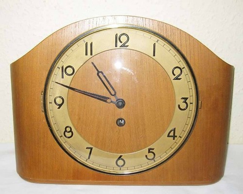 Alte wanduhr - alte,