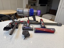 Dyson V15 Detect Animal Kabelloser Staubsauger Animal TADELLOSER ZUSTAND - VERSAND