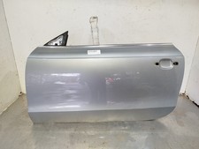 8T0831051C tür vorne links