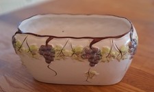 Antiker Übertopf mit Traubenmotiv, oval, Herkunft Portugal