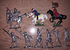 9 Zinnfiguren / Zinn Figuren / Soldaten / Reiter / Soldat