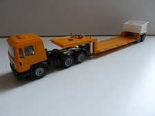 SIKU 2125 MAN F90 + Tieflader 1:55