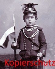 1x Foto Portrait CDV,Kind soldat,Ulanen-Regiment,Lanze,Uniform,Tschapka,Säbel,