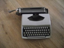 DDR Reiseschreibmaschine mechanische Schreibmaschine Consul 